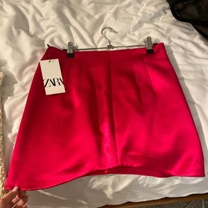 NWT Zara fuschia skirt